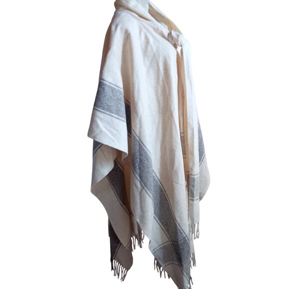 Vintage Women's Boho Poncho Beige & Gray Striped Wool Fringe Hem 1980's Necktie - Picture 4 of 7